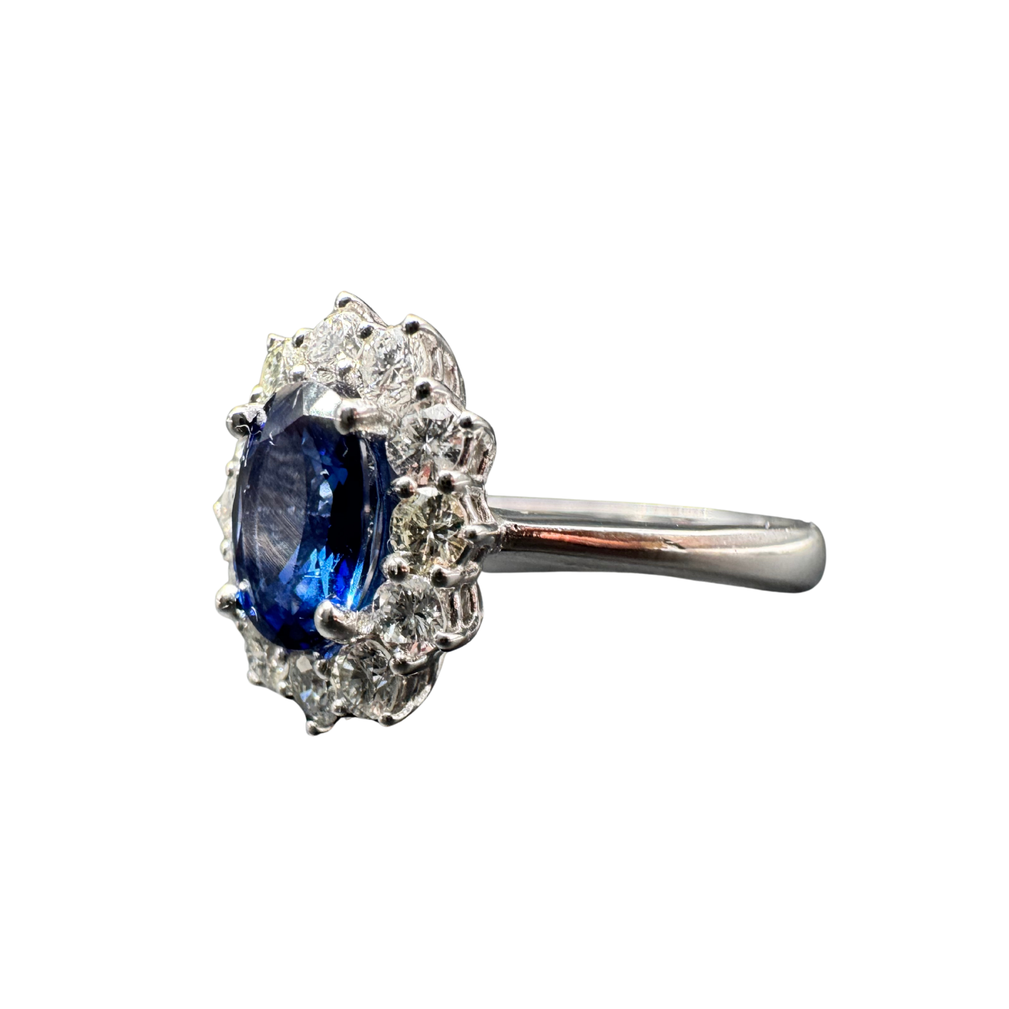 Bague saphir entourage diamants